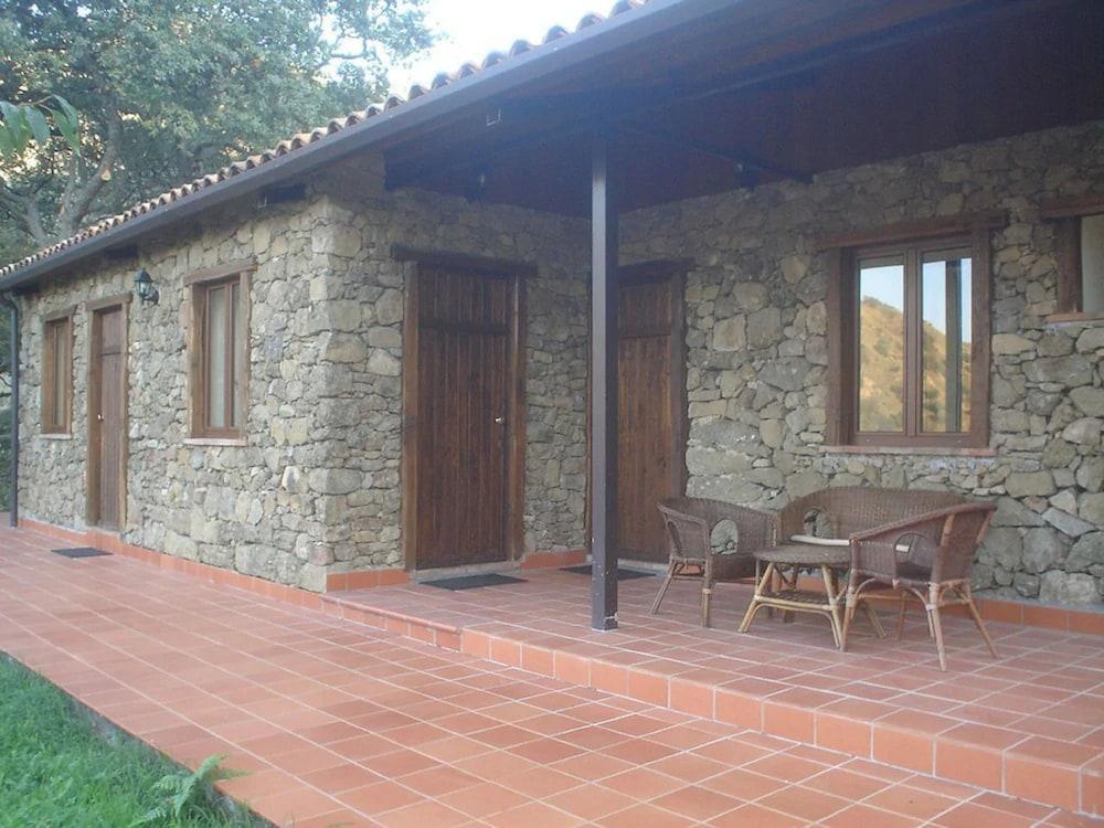 Agriturismo San Cataldo Motta Camastra Luaran gambar