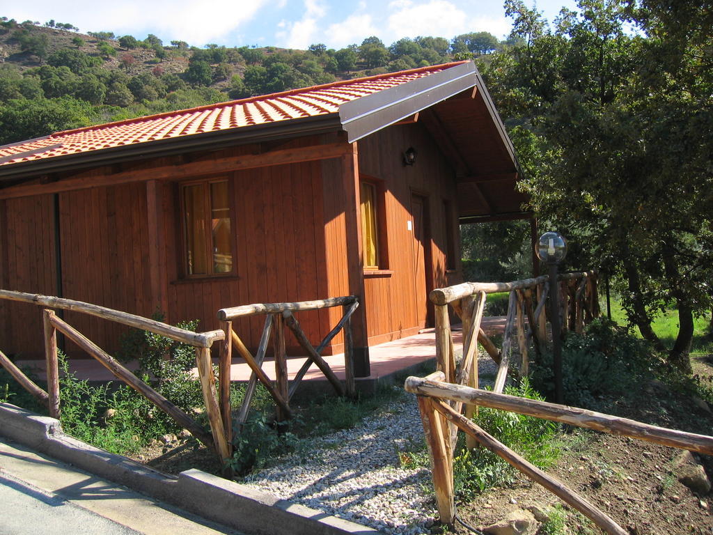 Agriturismo San Cataldo Motta Camastra Luaran gambar