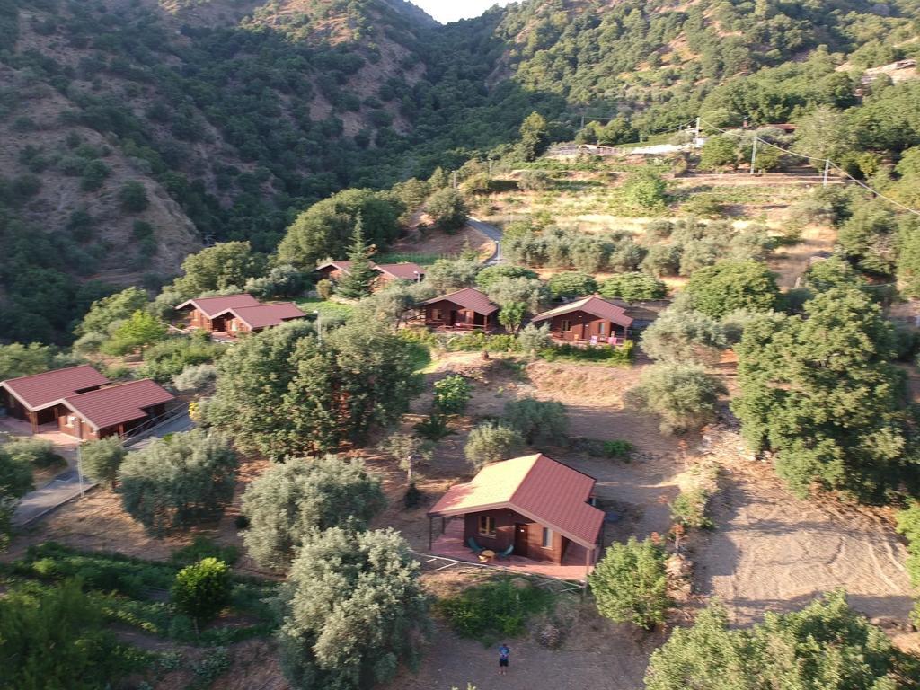 Agriturismo San Cataldo Motta Camastra Luaran gambar