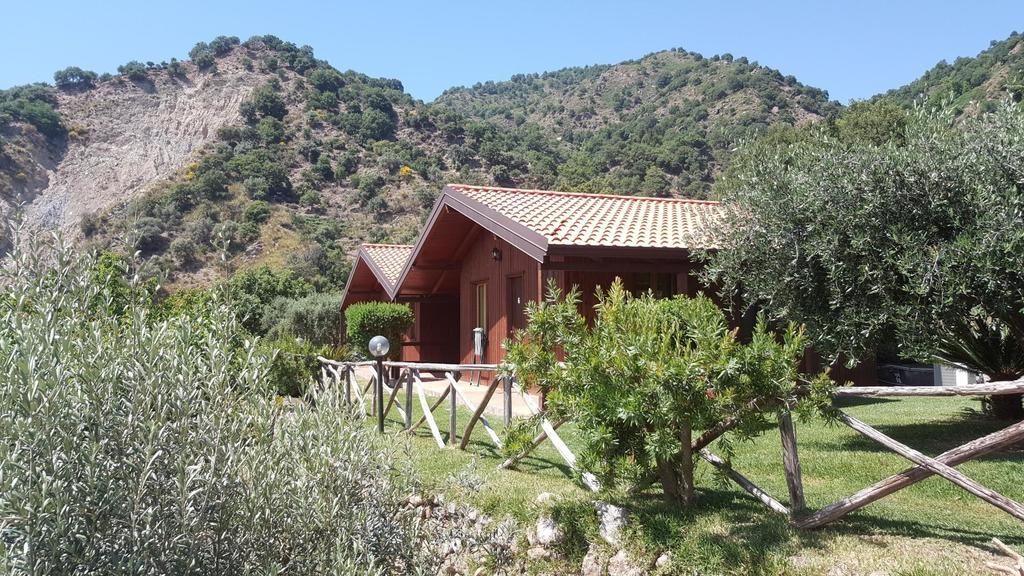 Agriturismo San Cataldo Motta Camastra Luaran gambar