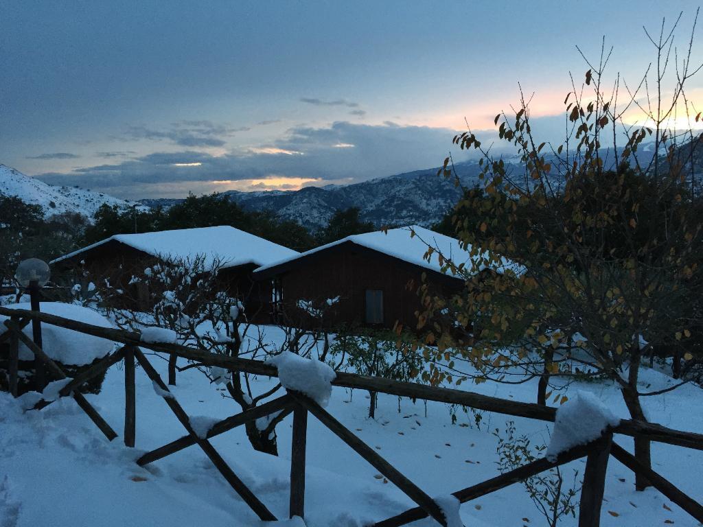 Agriturismo San Cataldo Motta Camastra Luaran gambar